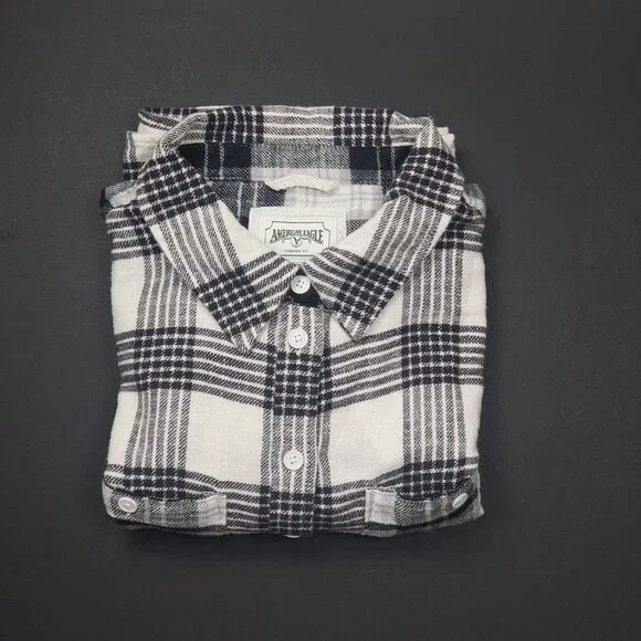American Eagle Flannel Crop Shirt Women's Medium Black & Cream Plaid Western NWT - Picture 16 of 16